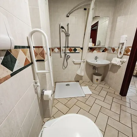 Pace Ξενοδοχείο