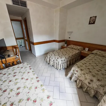 Ξενοδοχείο Pace 3*