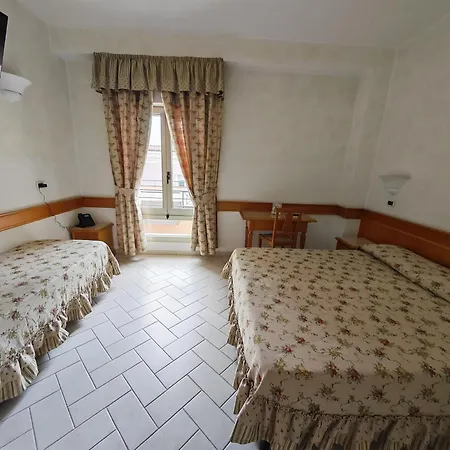 Pace Ξενοδοχείο