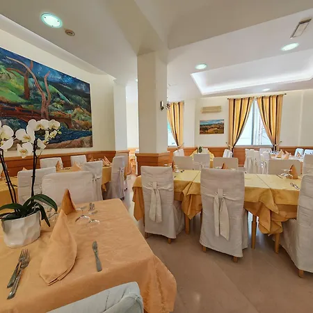 Pace Szálloda 3*
